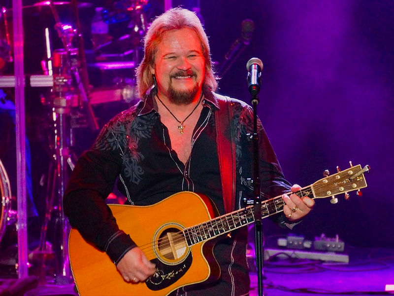 Travis Tritt at Johnny Mercer Theatre